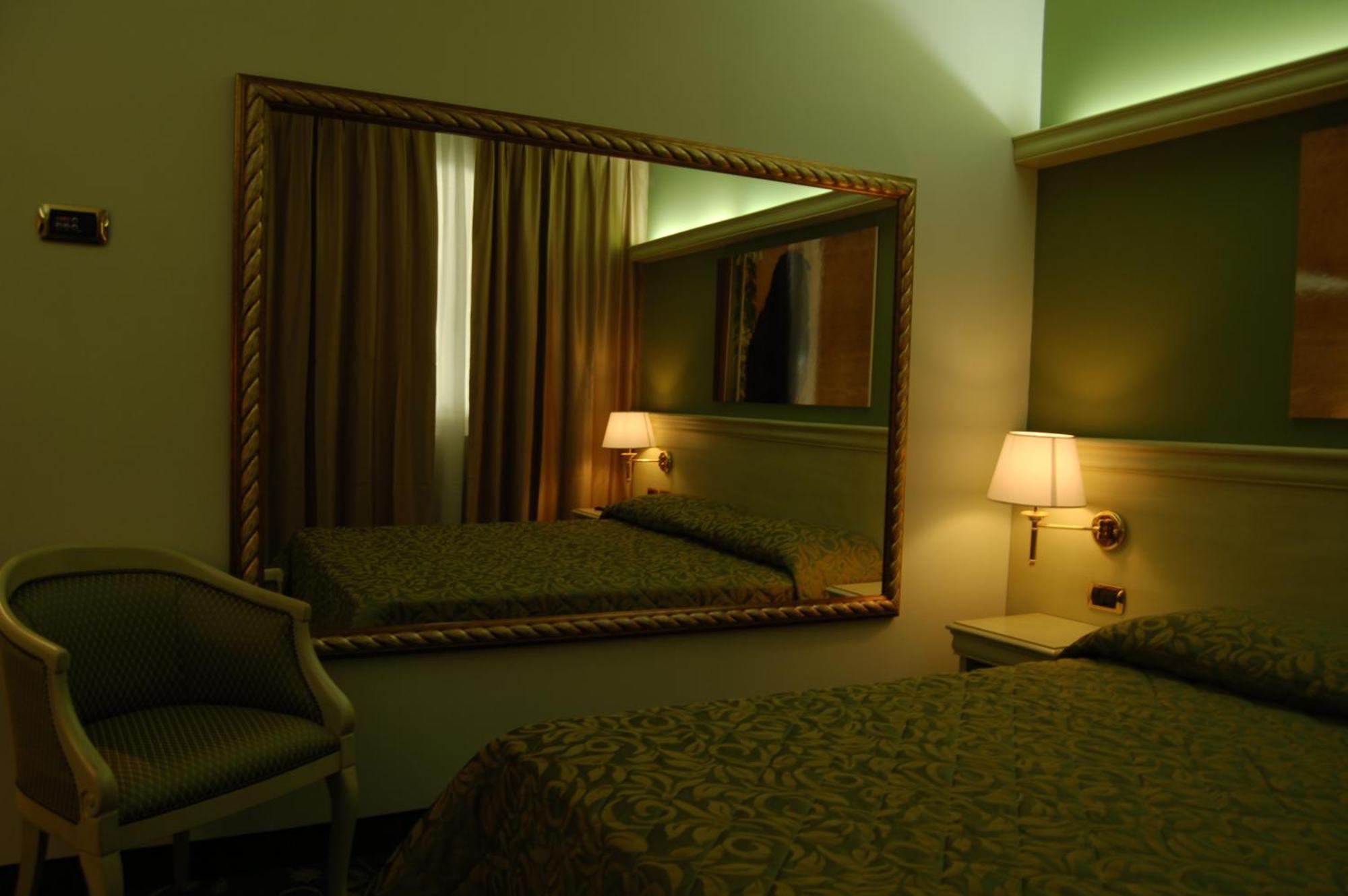 Hm Motelhotel Castellazzo Bormida Exterior photo