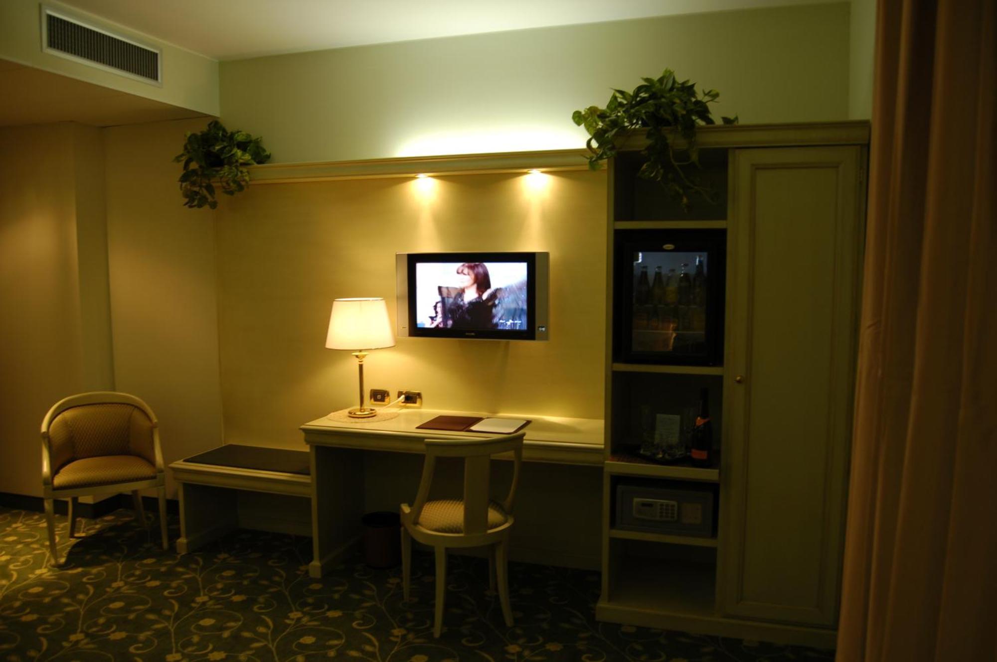Hm Motelhotel Castellazzo Bormida Exterior photo